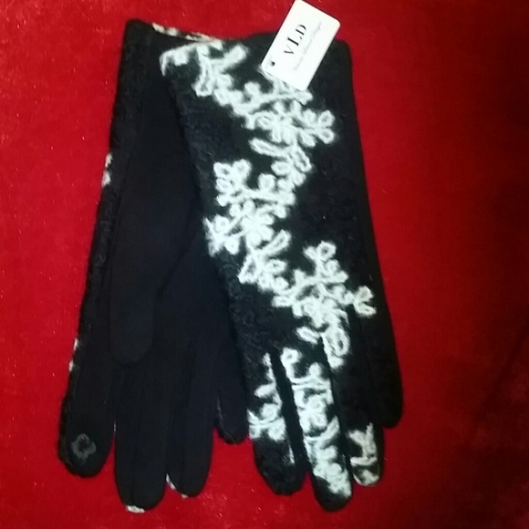 Victoria Leland Designs Accessories - Beautiful Gloves